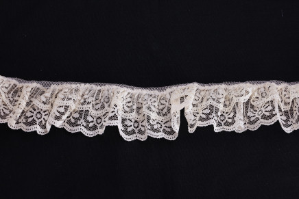 Lace 6512 Double Ruffled Natural